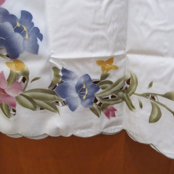 CHF Industries Curtains Pair of Tiers Embroidered Lily Flowers 58 x 36" NIP - Picture 11 of 16